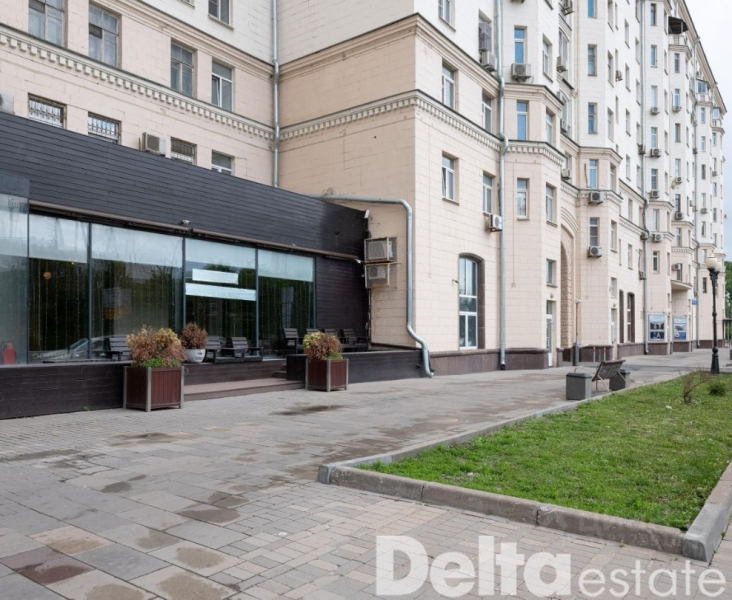 Москва, ул. Хамовнический Вал, 2